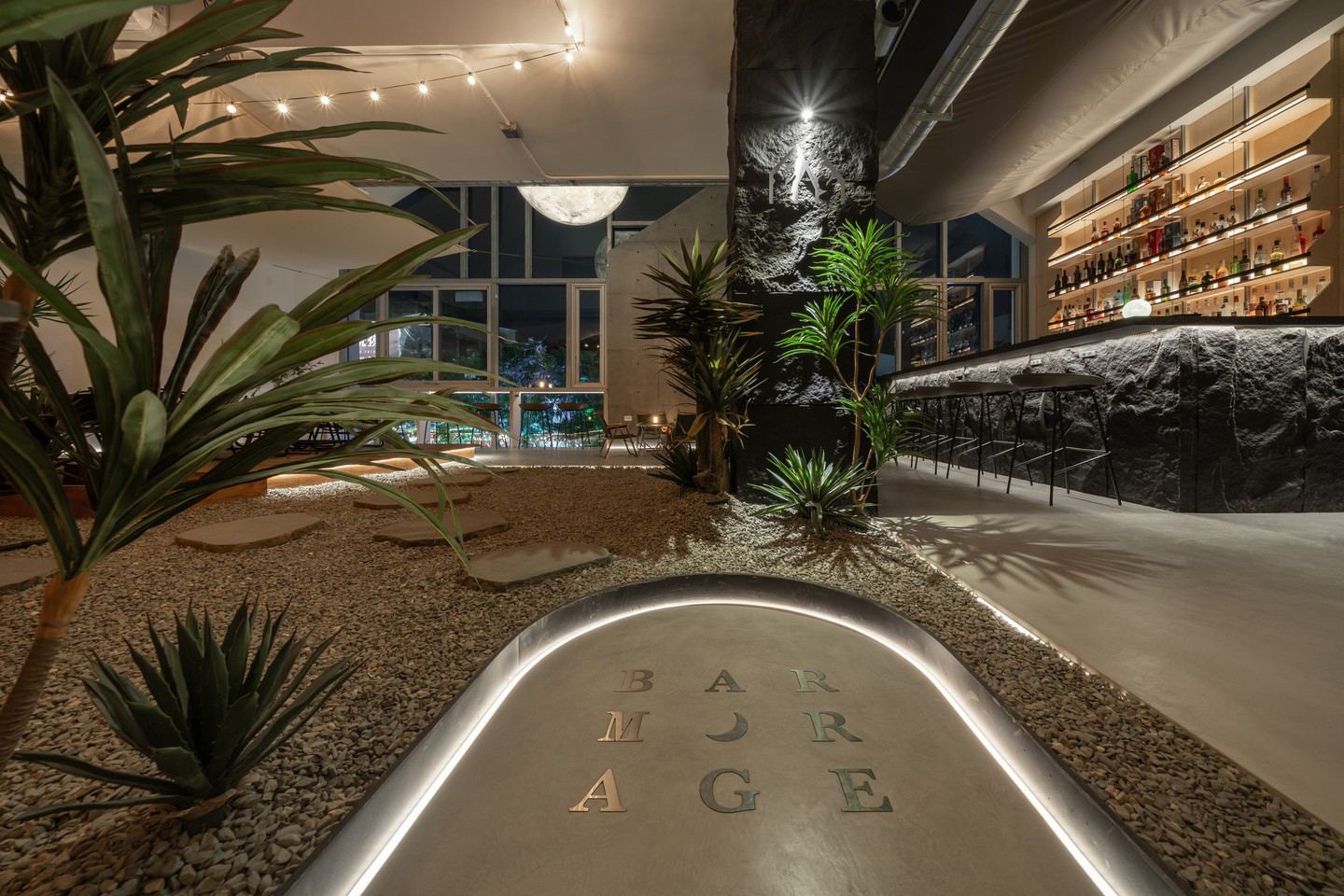 Bar Mirage 酒吧室內與指標設計